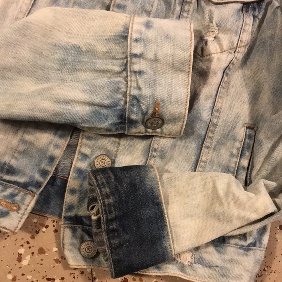 Jean Jacket - Picture 2 of 4